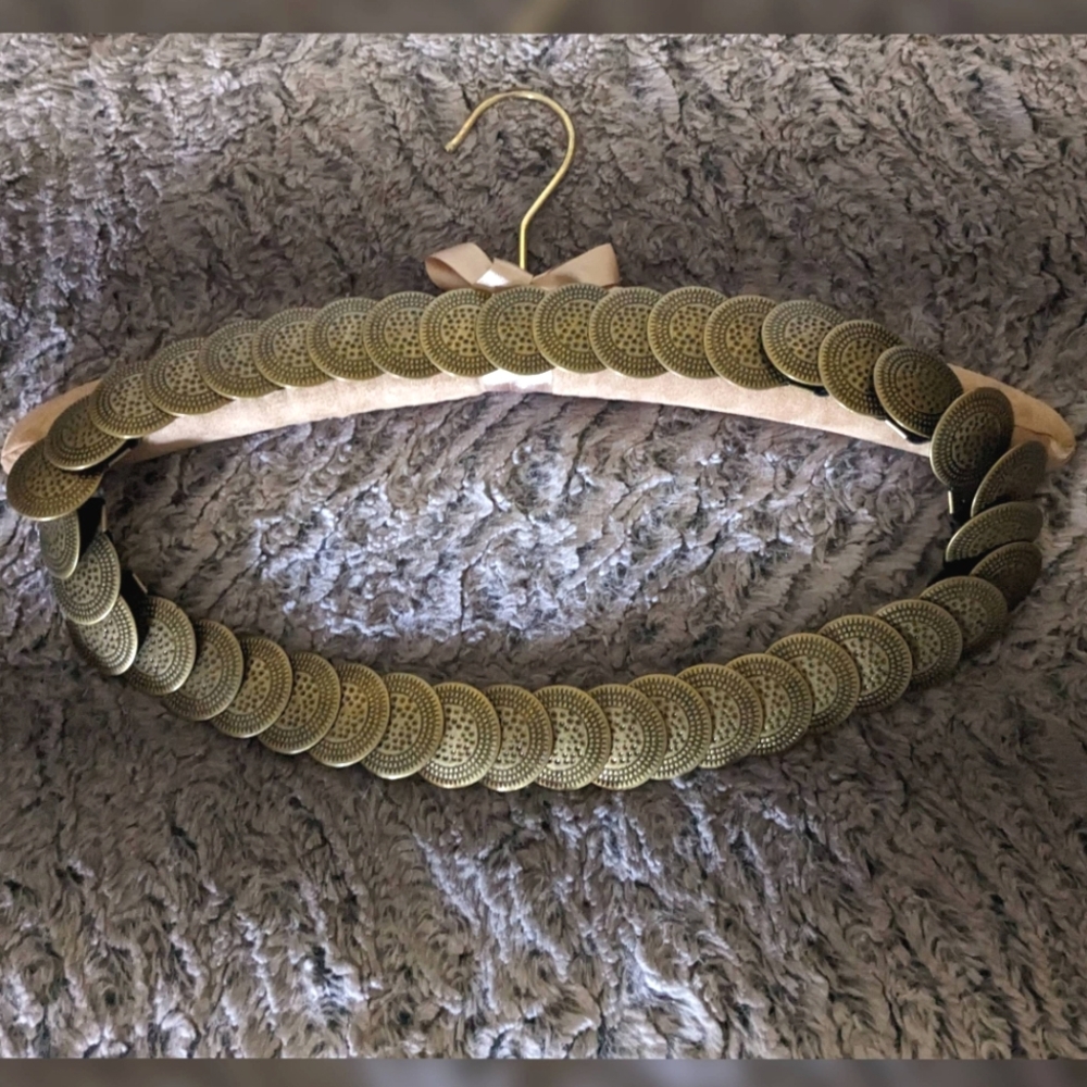 Hammered Burnish Goldtone Metal Disc Concho Belt with Artisanal Design Finish